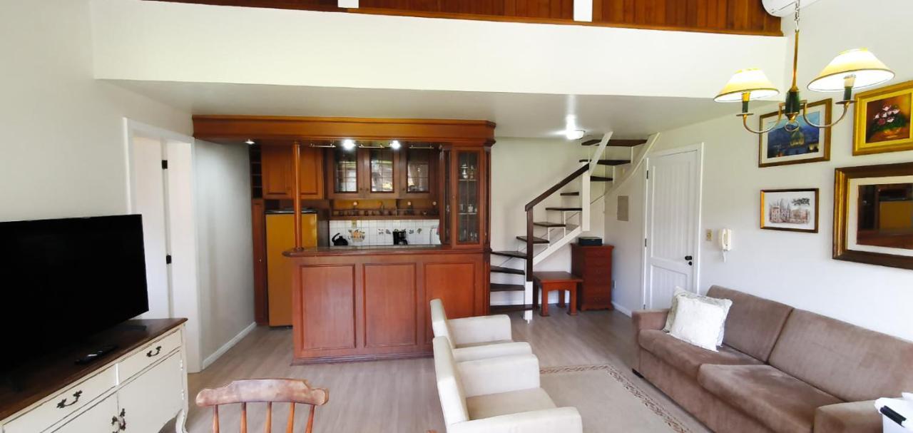 Duplex Floresta Negra - Sua Base Perfeita Em Gramado! Otima Localizacao Lagonegro 500M - 02 Quartos E 02 Banheiros Para Familia Em Condominio Fechad0, Cozinha Completa Com Garagem E Portaria 24H מראה חיצוני תמונה