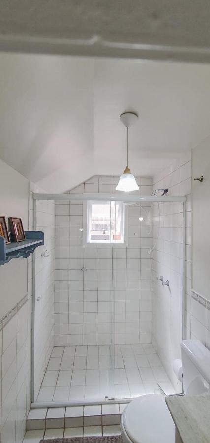 Duplex Floresta Negra - Sua Base Perfeita Em Gramado! Otima Localizacao Lagonegro 500M - 02 Quartos E 02 Banheiros Para Familia Em Condominio Fechad0, Cozinha Completa Com Garagem E Portaria 24H מראה חיצוני תמונה