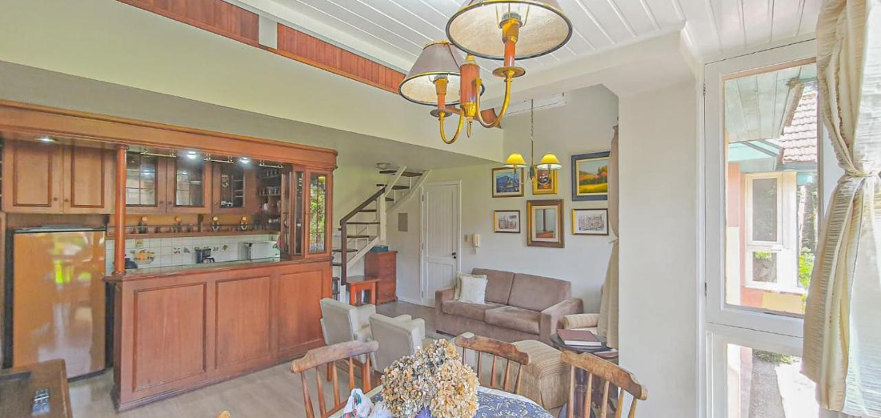 Duplex Floresta Negra - Sua Base Perfeita Em Gramado! Otima Localizacao Lagonegro 500M - 02 Quartos E 02 Banheiros Para Familia Em Condominio Fechad0, Cozinha Completa Com Garagem E Portaria 24H מראה חיצוני תמונה